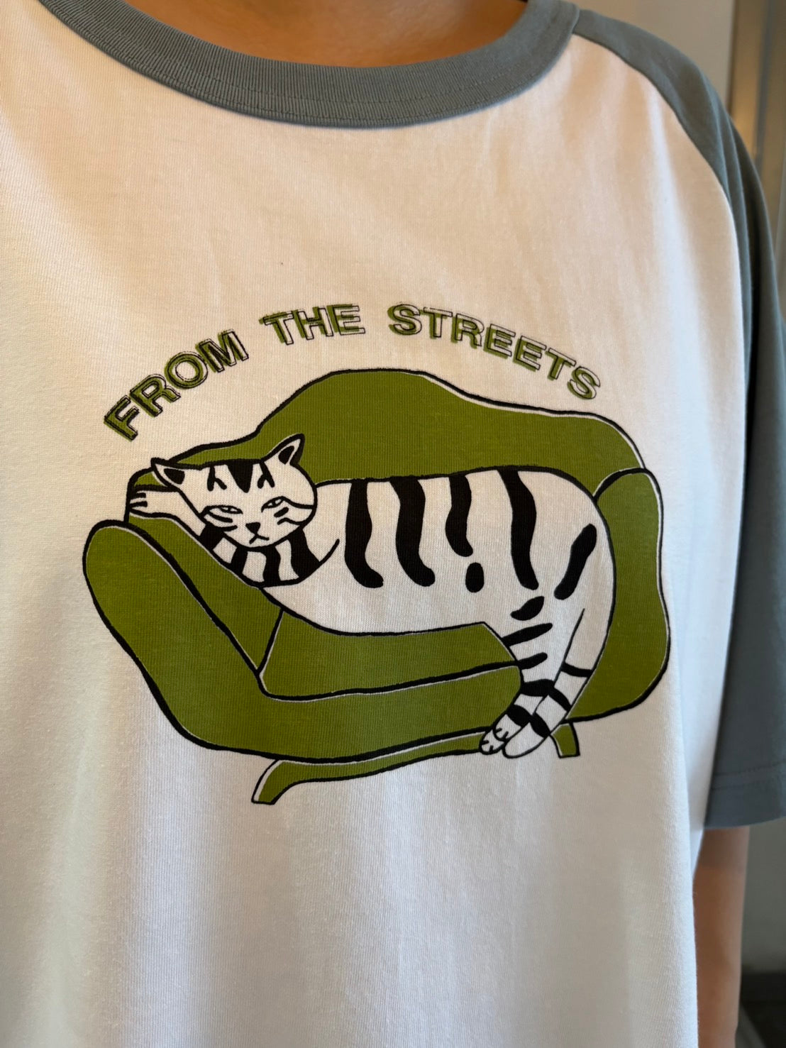 FROM THE STREETS ラグランスリーブTシャツ（シルクスクリーン）